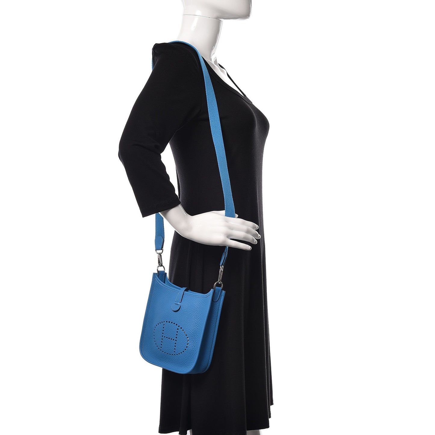 Taurillon Clemence Evelyne TPM Bleu Zanzibar