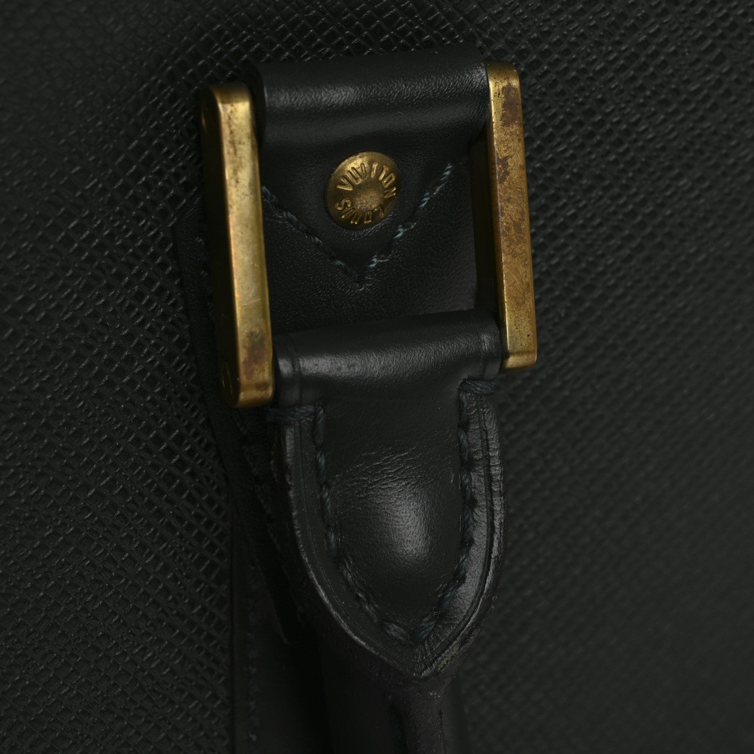 Louis Vuitton Taiga Helanga 1 Poche Epicea 14 of 16