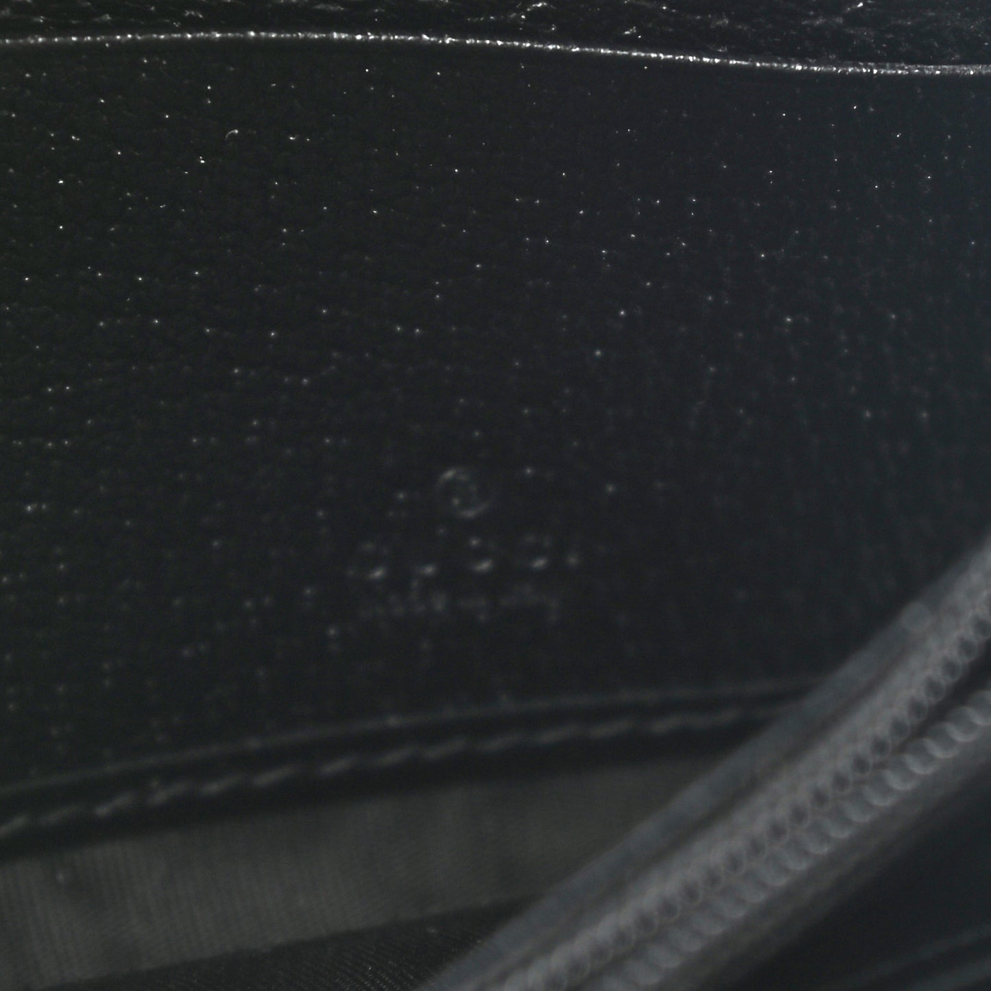 Textured Dollar Calfskin Berry Print GG Marmont Continental Wallet Black Light Copper