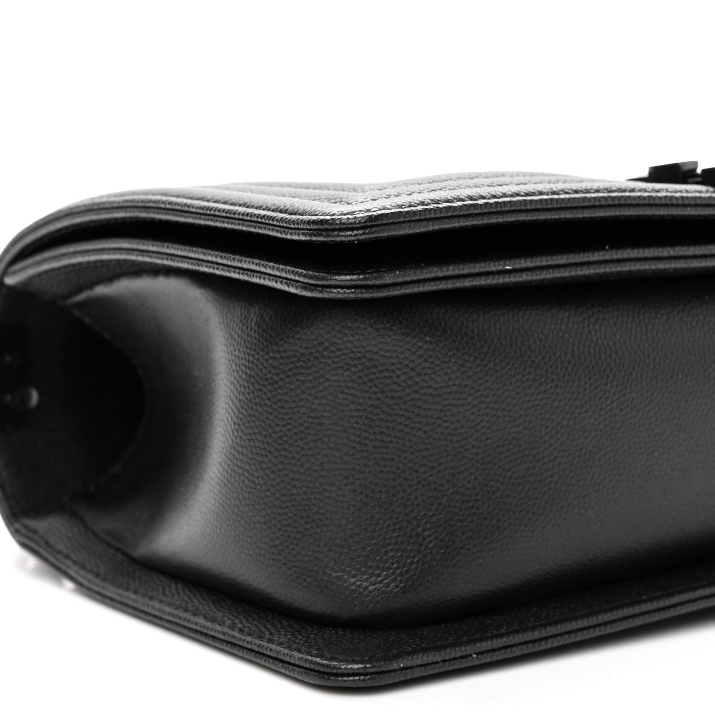 Caviar Quilted Medium Boy Flap So Black