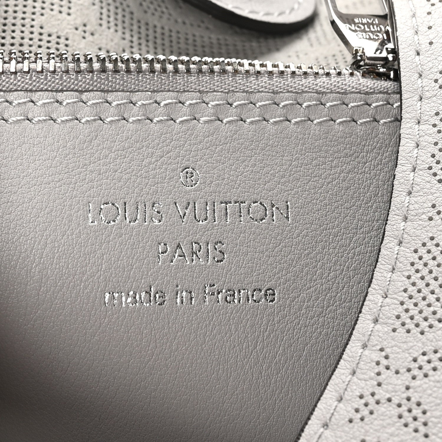 Louis Vuitton Reverse Mahina Carmel Hobo Gris Souris Gray 1650937