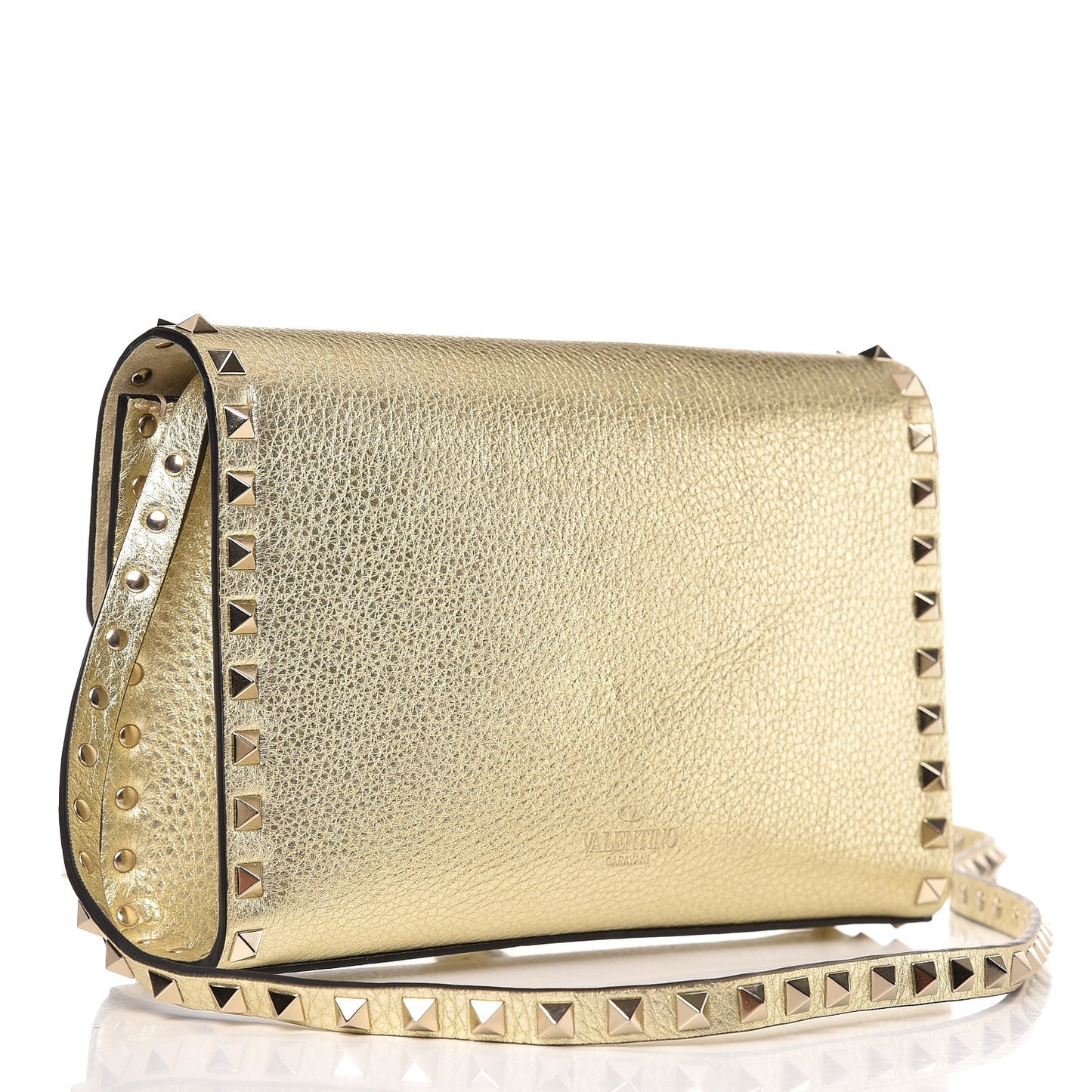 Metallic Pebbled Calfskin Medium Rockstud Flip Lock Crossbody Bag Platino