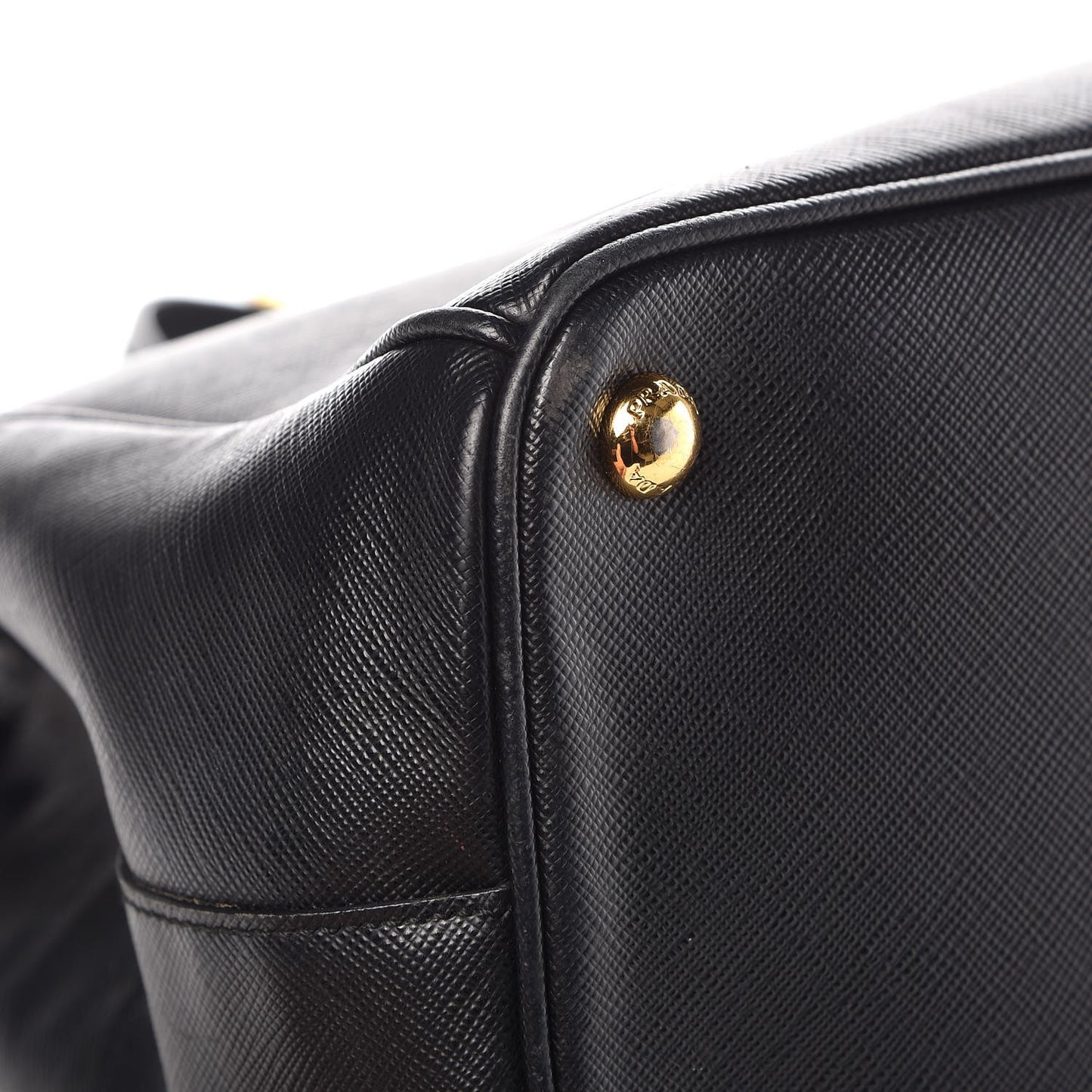 Saffiano Medium Galleria Double Zip Tote Black