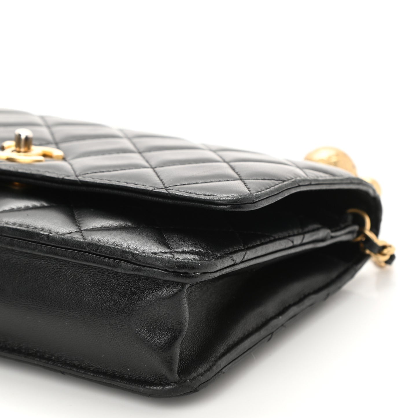 Lambskin Quilted CC Pearl Crush Wallet on Chain WOC Black