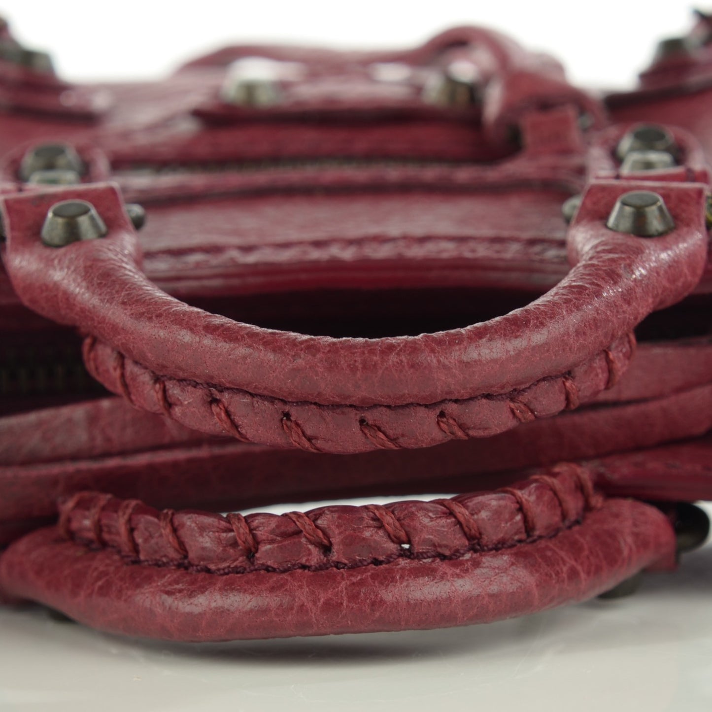 Agneau Mini City Bag Charm Cassis