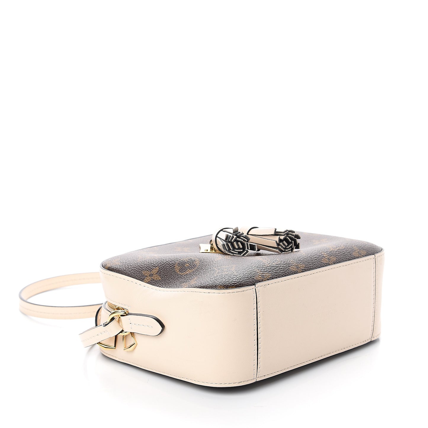 Monogram Saintonge Creme