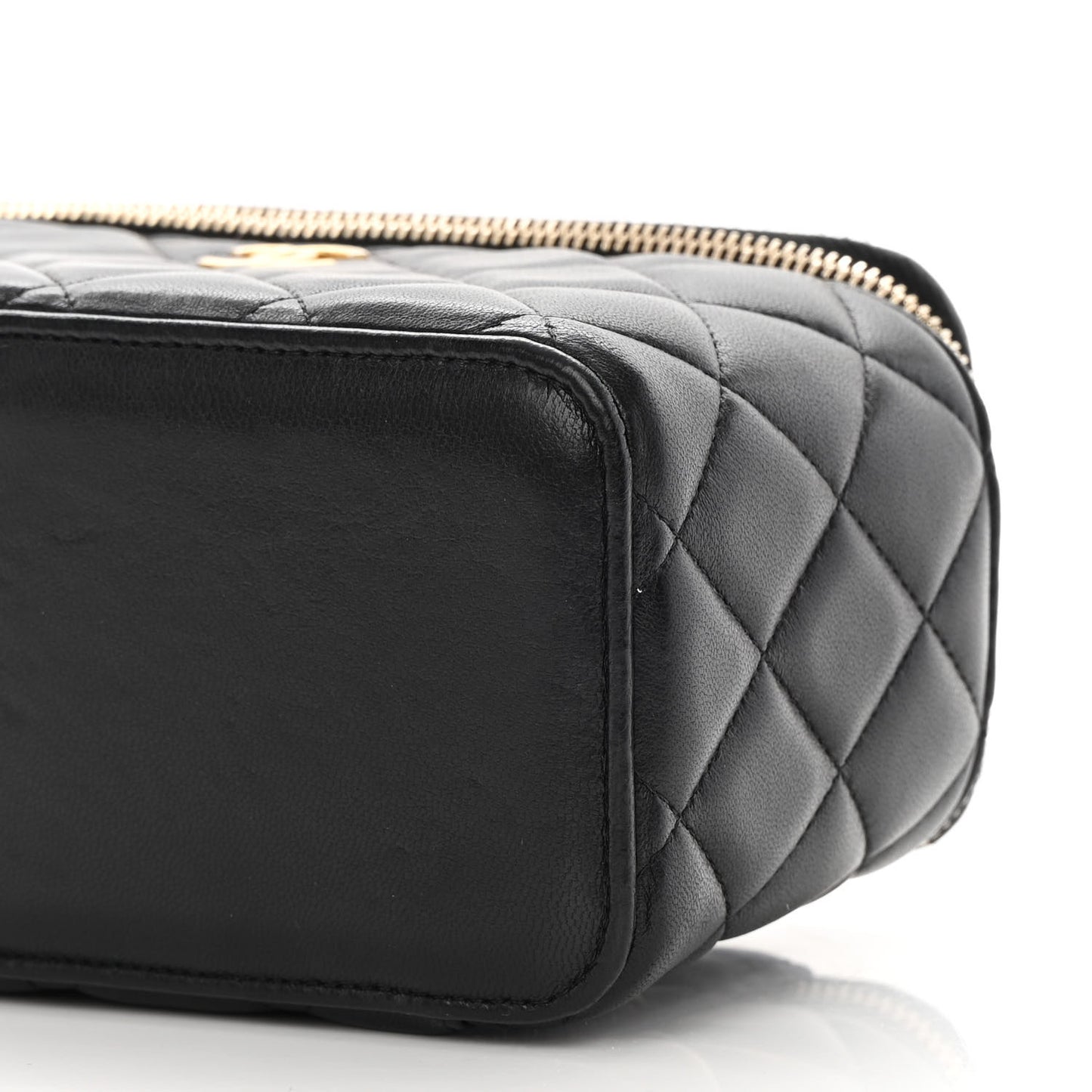 Lambskin Quilted Small Top Handle Vanity Case With Chain Black