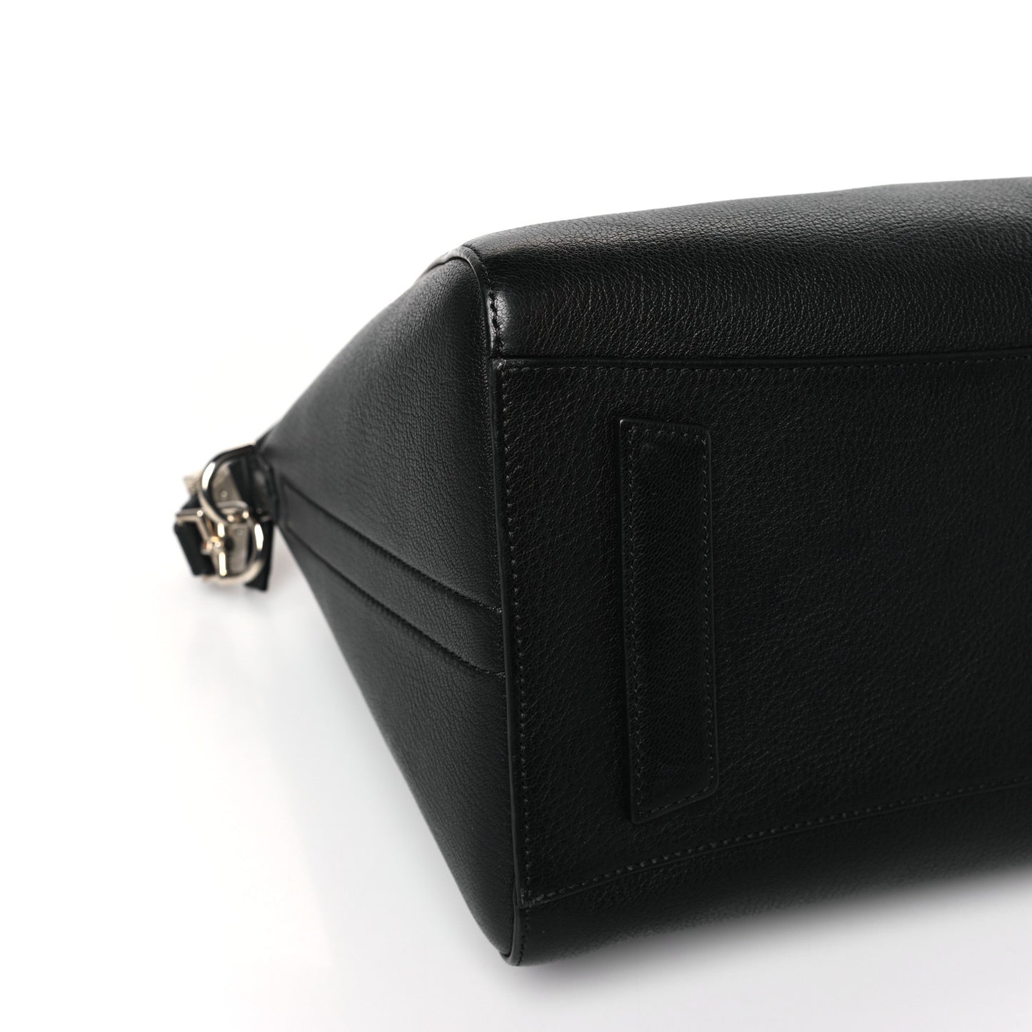 Sugar Goatskin Medium Antigona Black