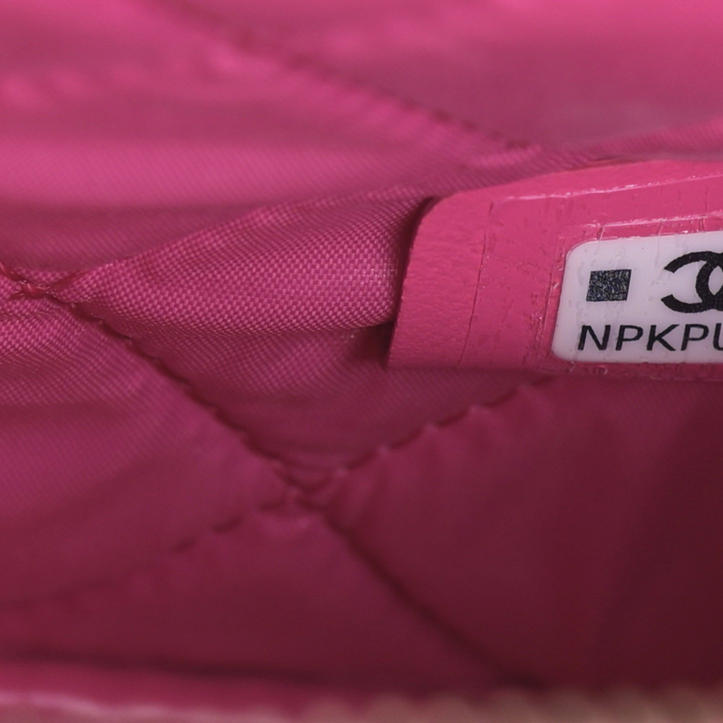 Caviar Quilted Small Curvy Pouch Cosmetic Case Pink