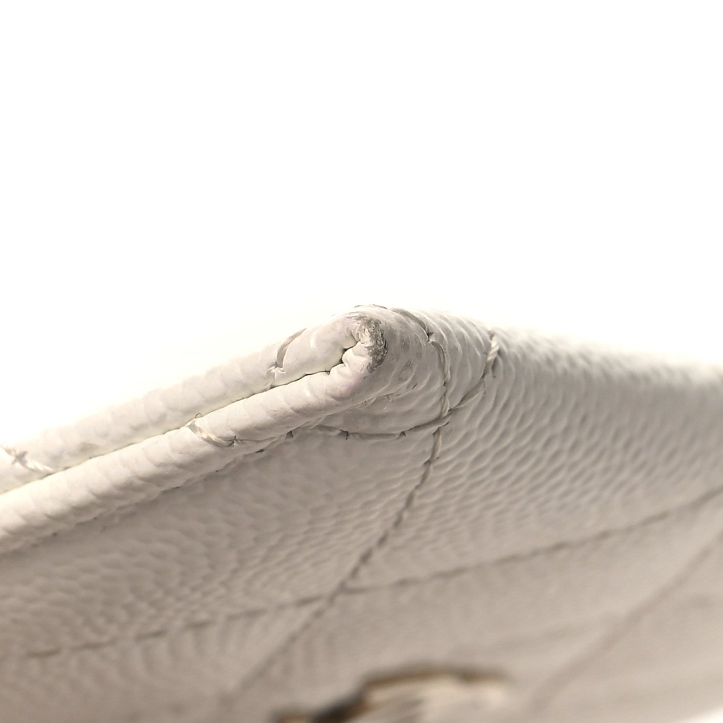 Caviar Quilted Card Holder White