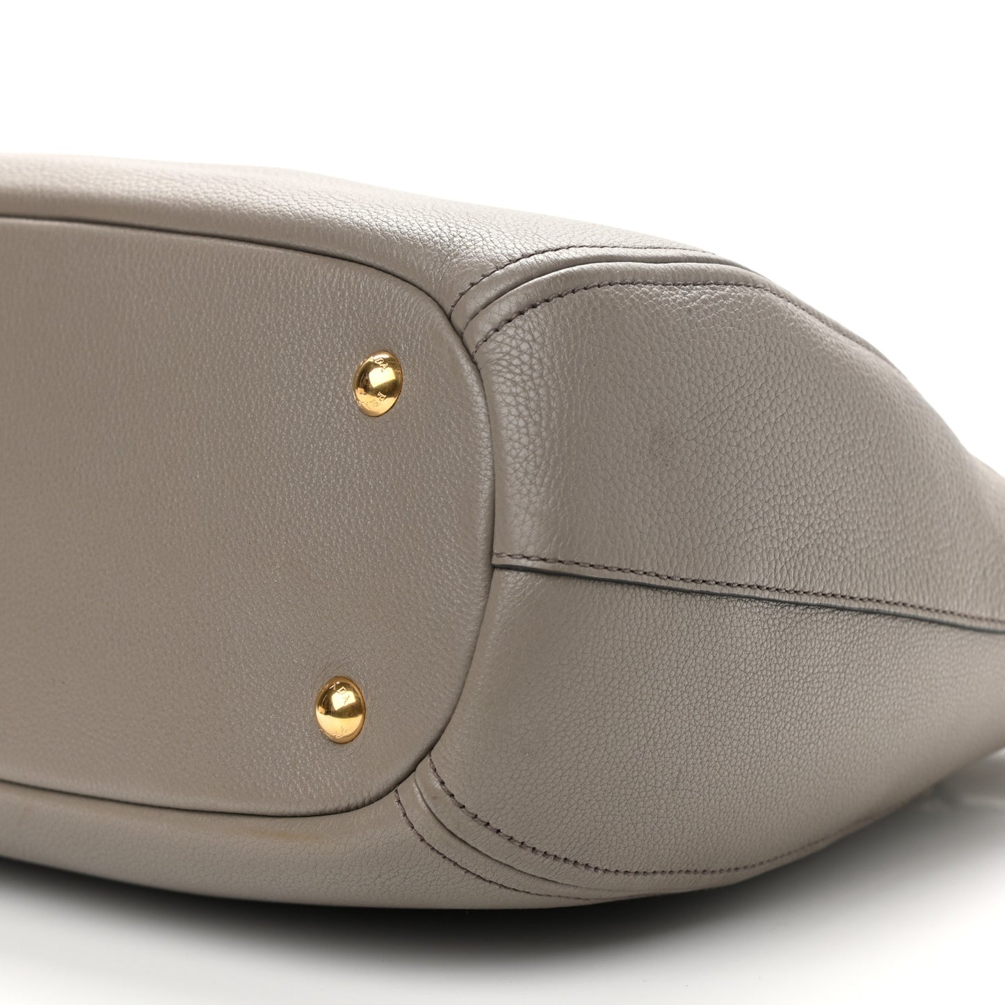 Vitello Phenix Shoulder Bag Argilla