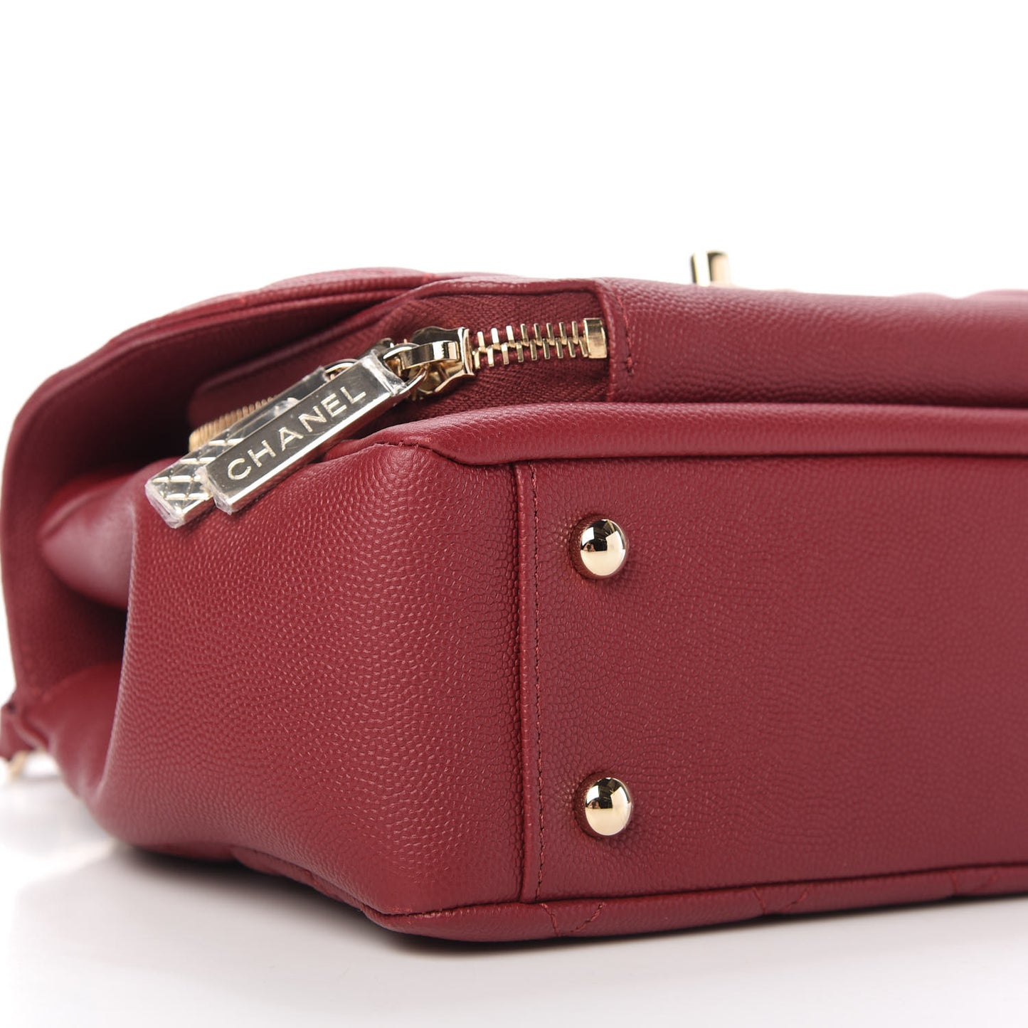 Caviar Quilted Medium Business Affinity Flap Burgundy