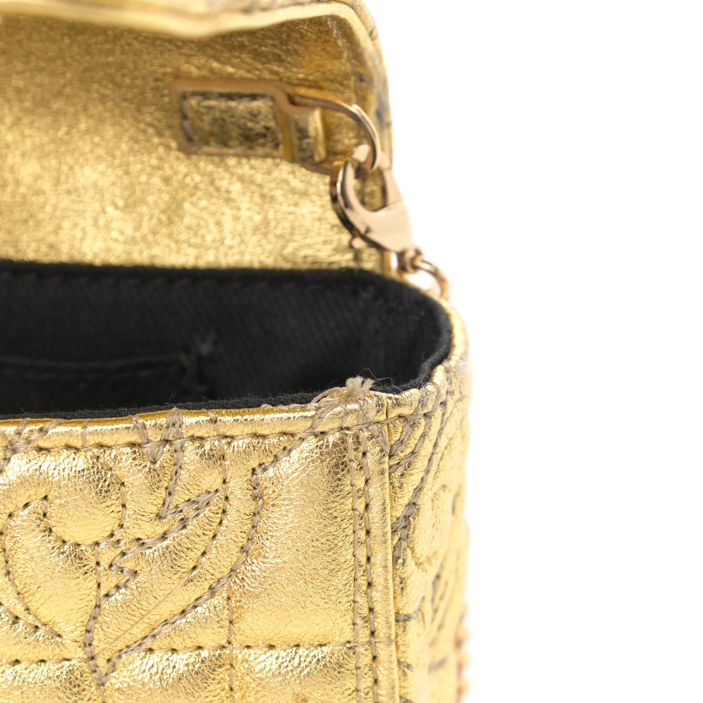 Metallic Nappa Barocco Quilted Medusa Chain Crossbody Gold