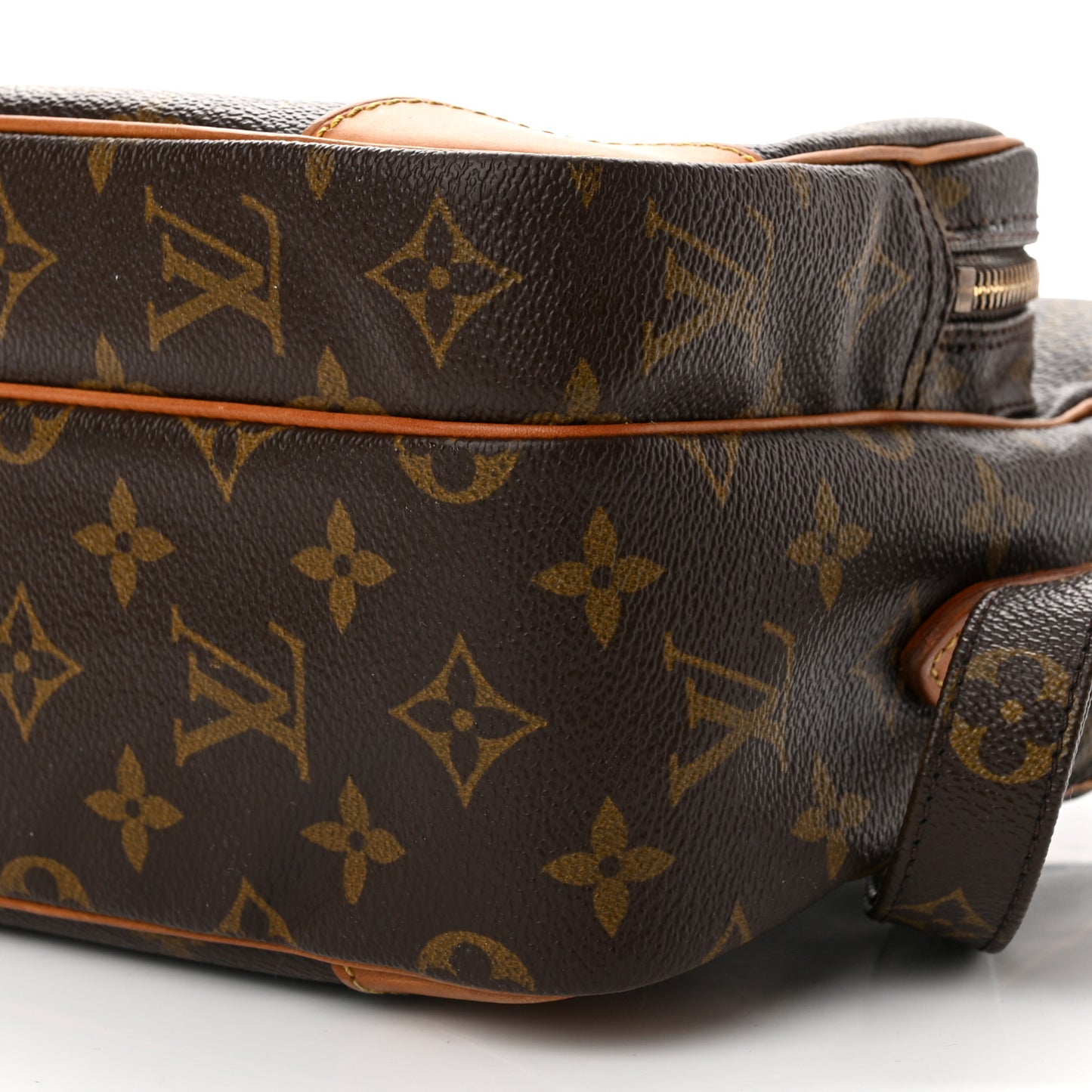 Monogram Nil 28