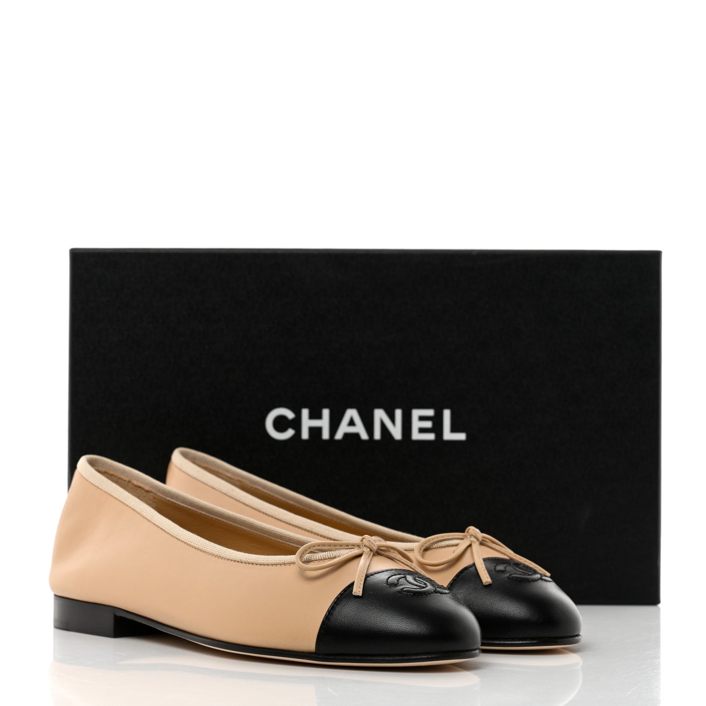 Lambskin Cap Toe CC Ballerina Flats 36.5 Beige Black