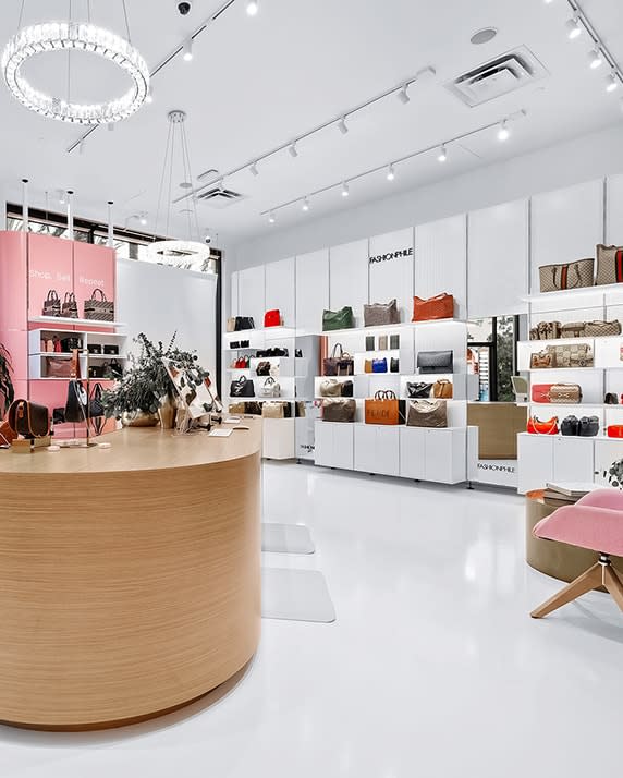 Irvine FASHIONPHILE store interior