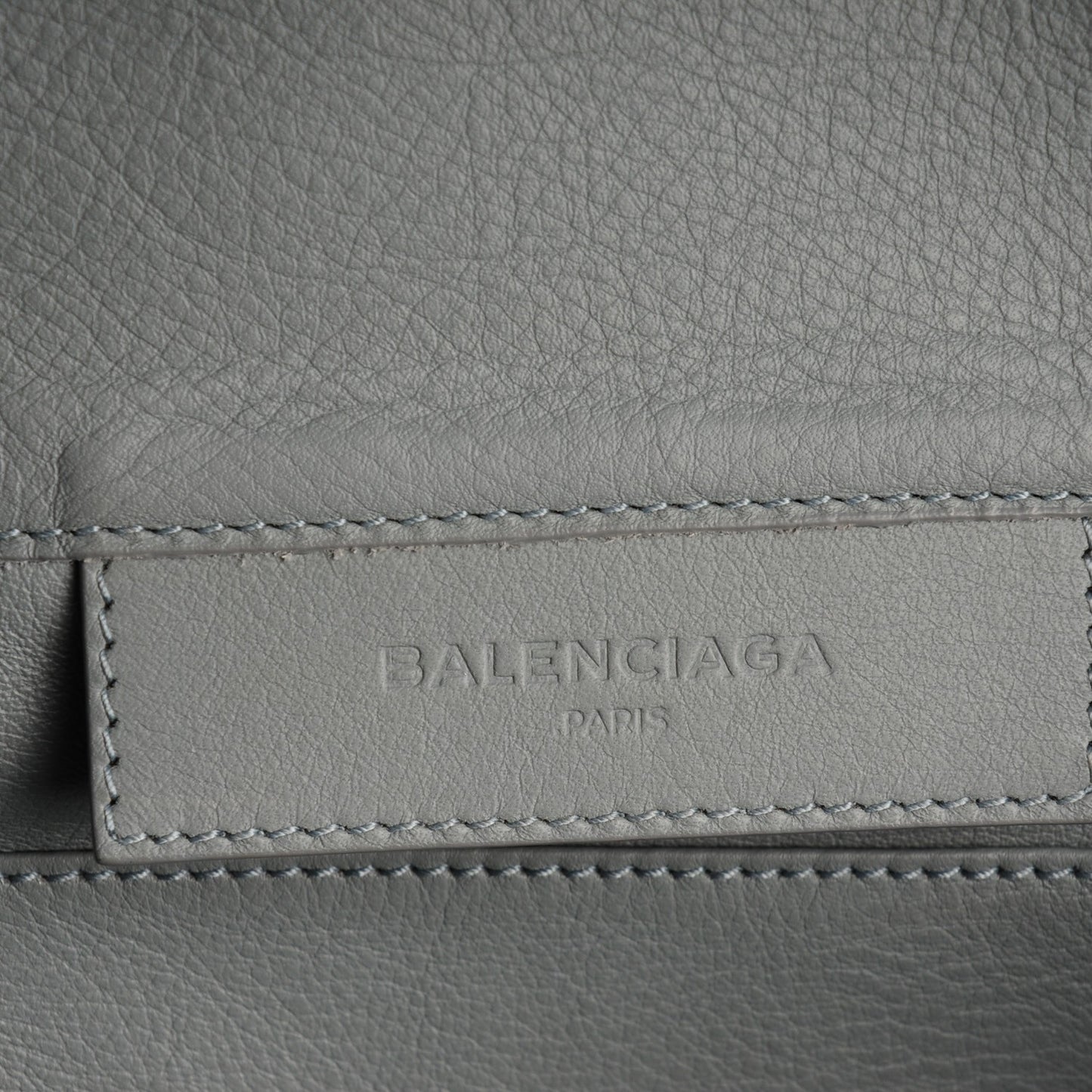 Calfskin Papier Sight Shoulder Grey