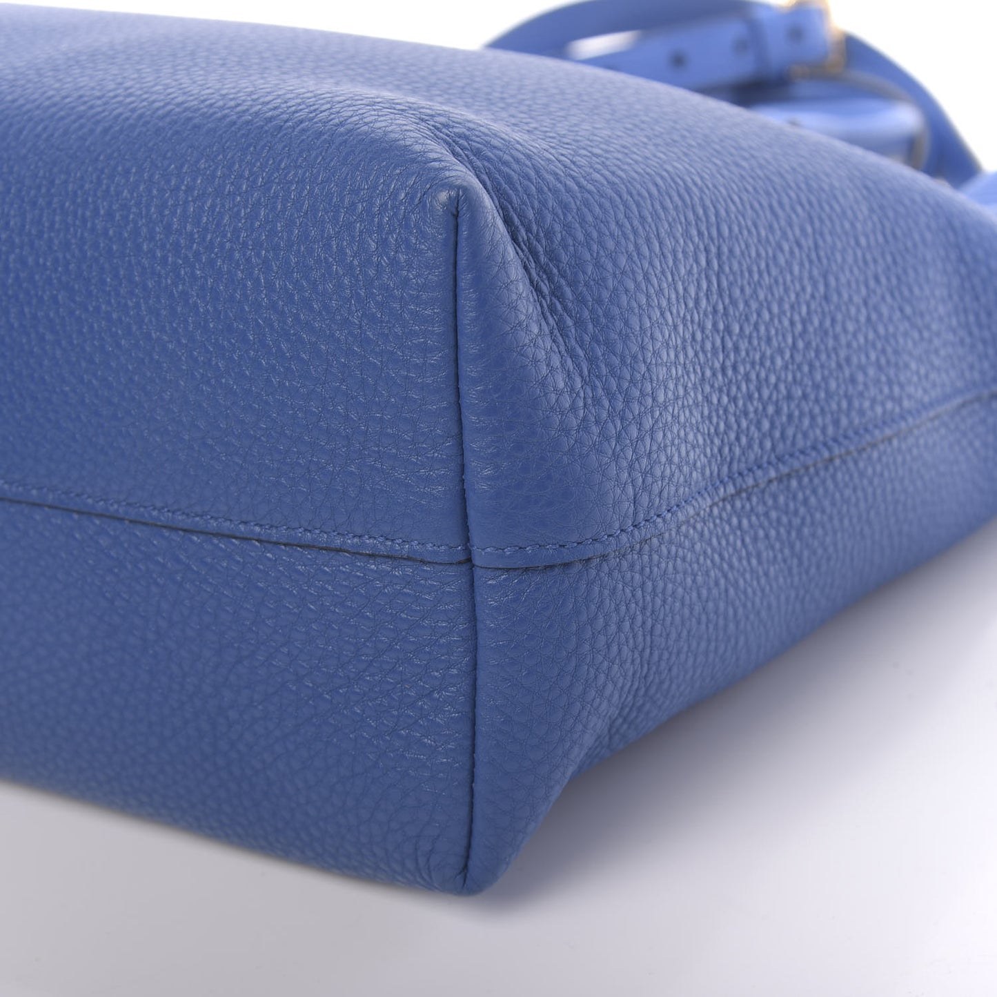 Vitello Phenix Tote Azzurro