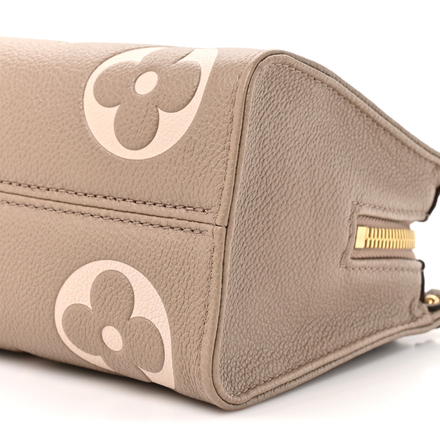 Louis Vuitton Empreinte OnTheGo East West Dove Cream 8 of 11