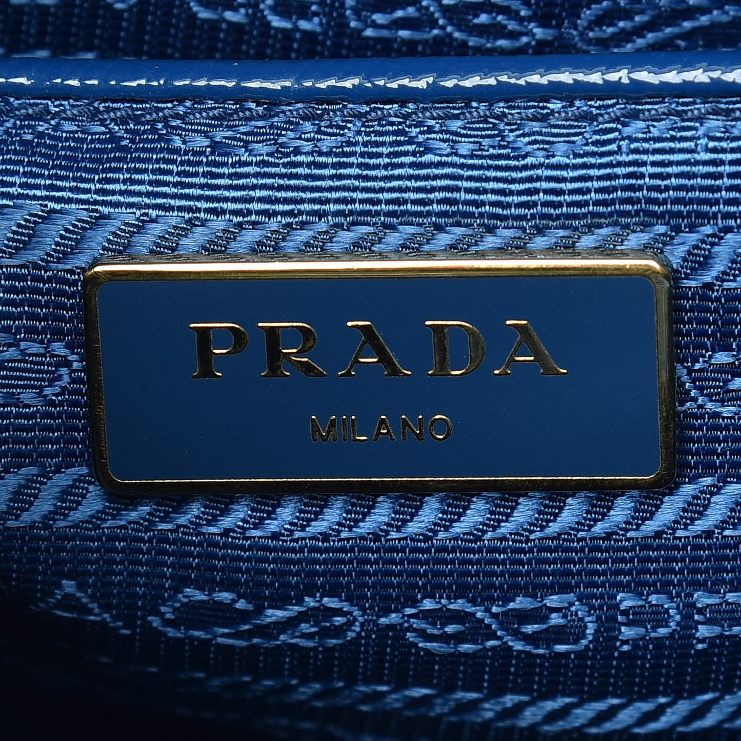 Saffiano Vernice Shopping Tote Azzurro