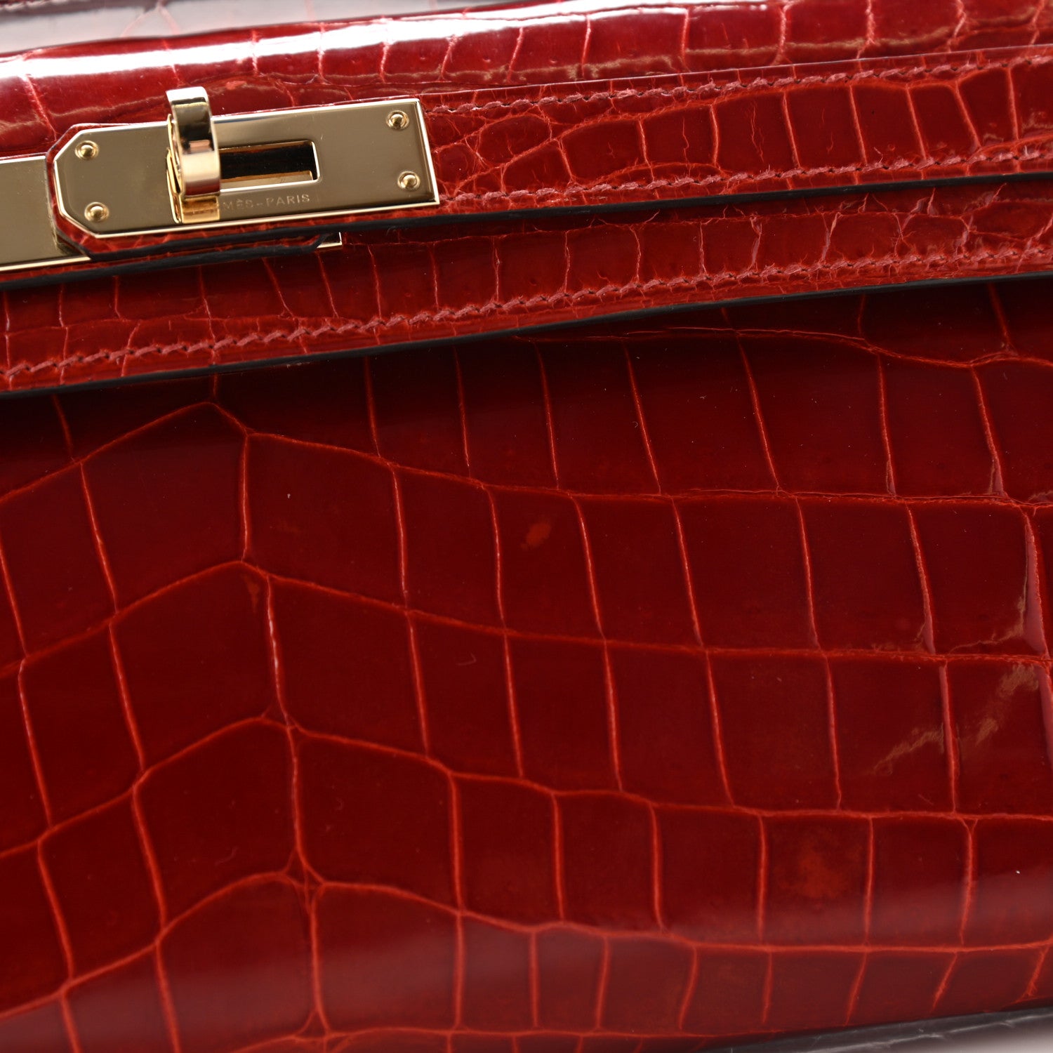 Hermes Shiny Niloticus Crocodile Kelly Cut Pochette Rouge H 9 of 12