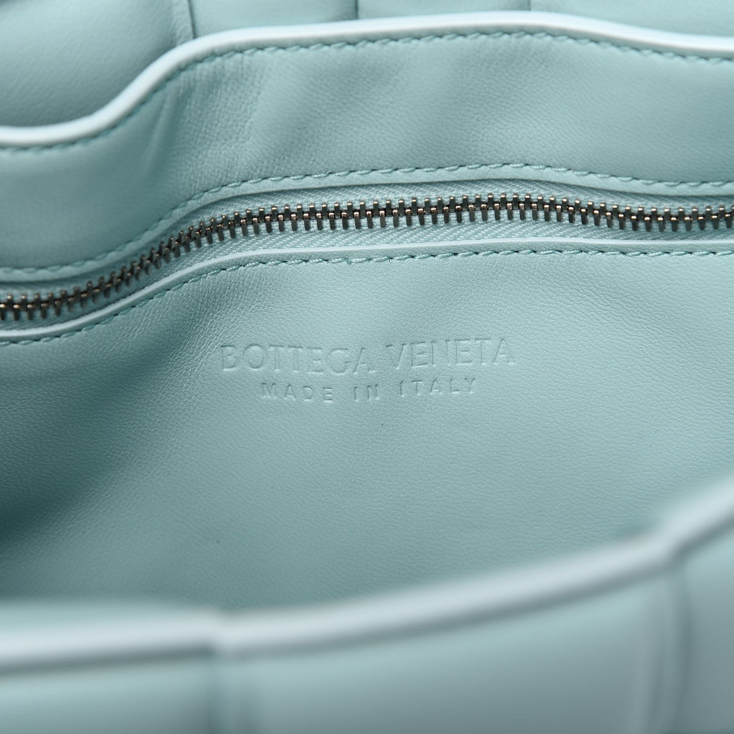 Lambskin Maxi Intreccio Padded Chain Cassette Crossbody Bag Spearmint
