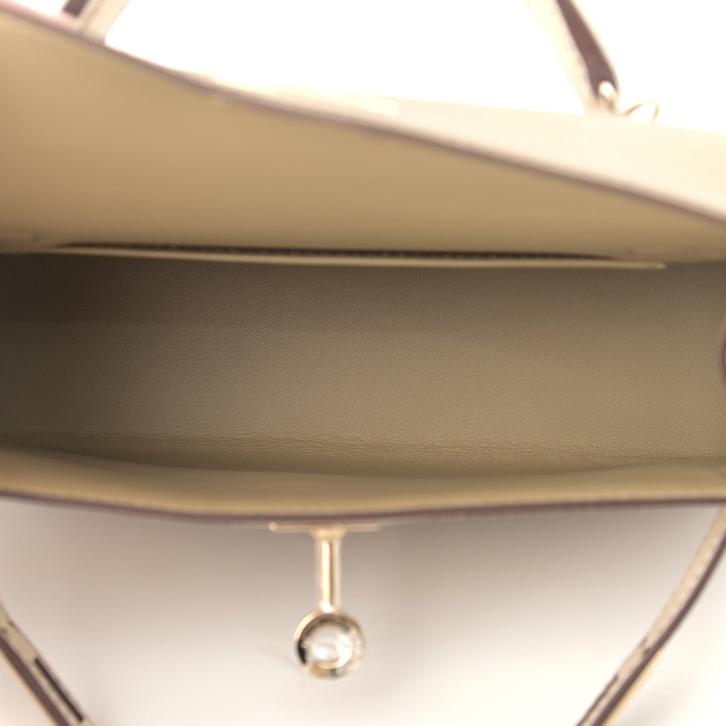 Epsom Horseshoe Mini Kelly Sellier 20 Trench Craie