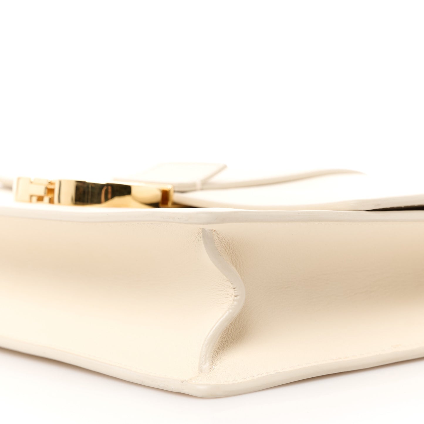 Box Calfskin Small 30 Montaigne Flap Bag Ivory