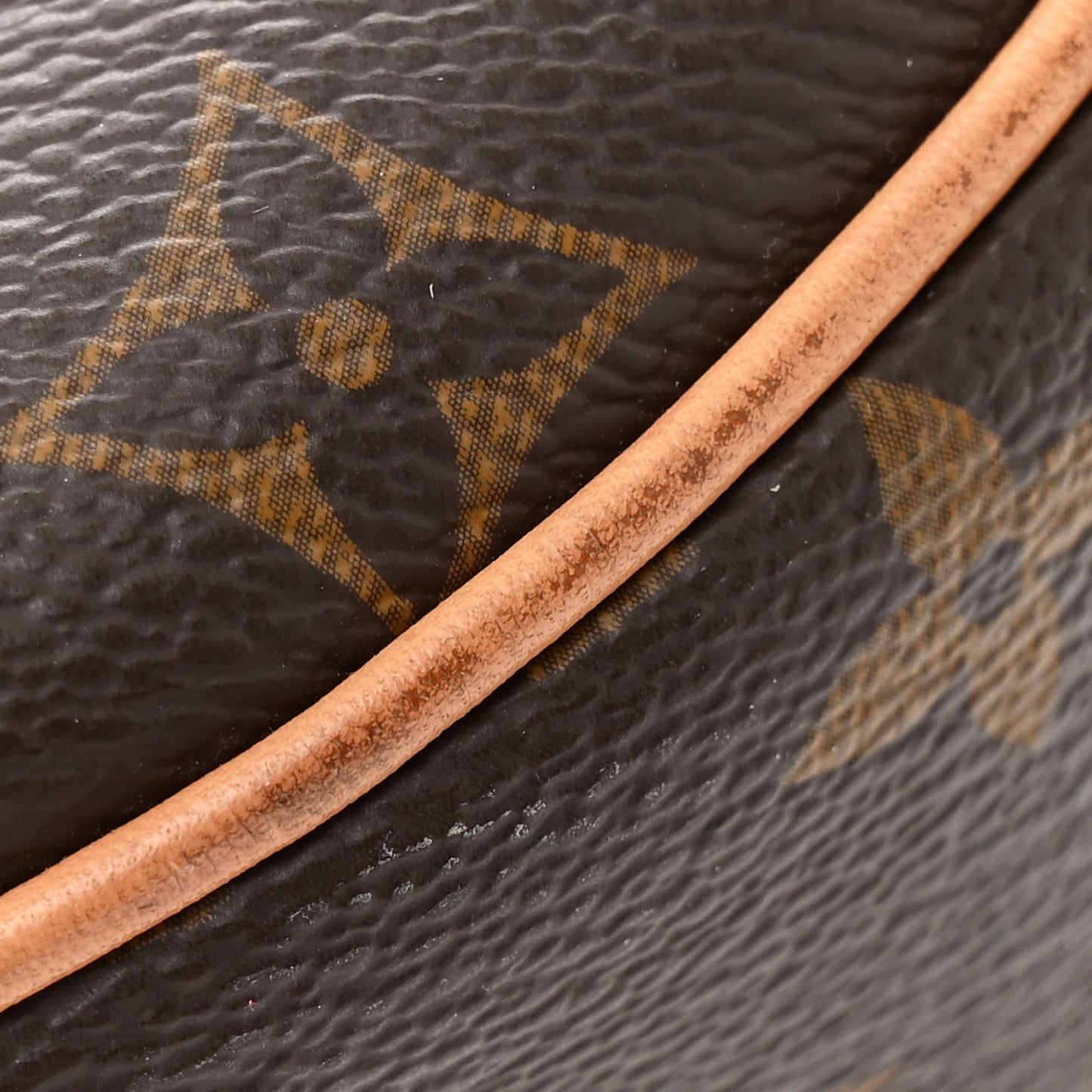 Monogram Loop
