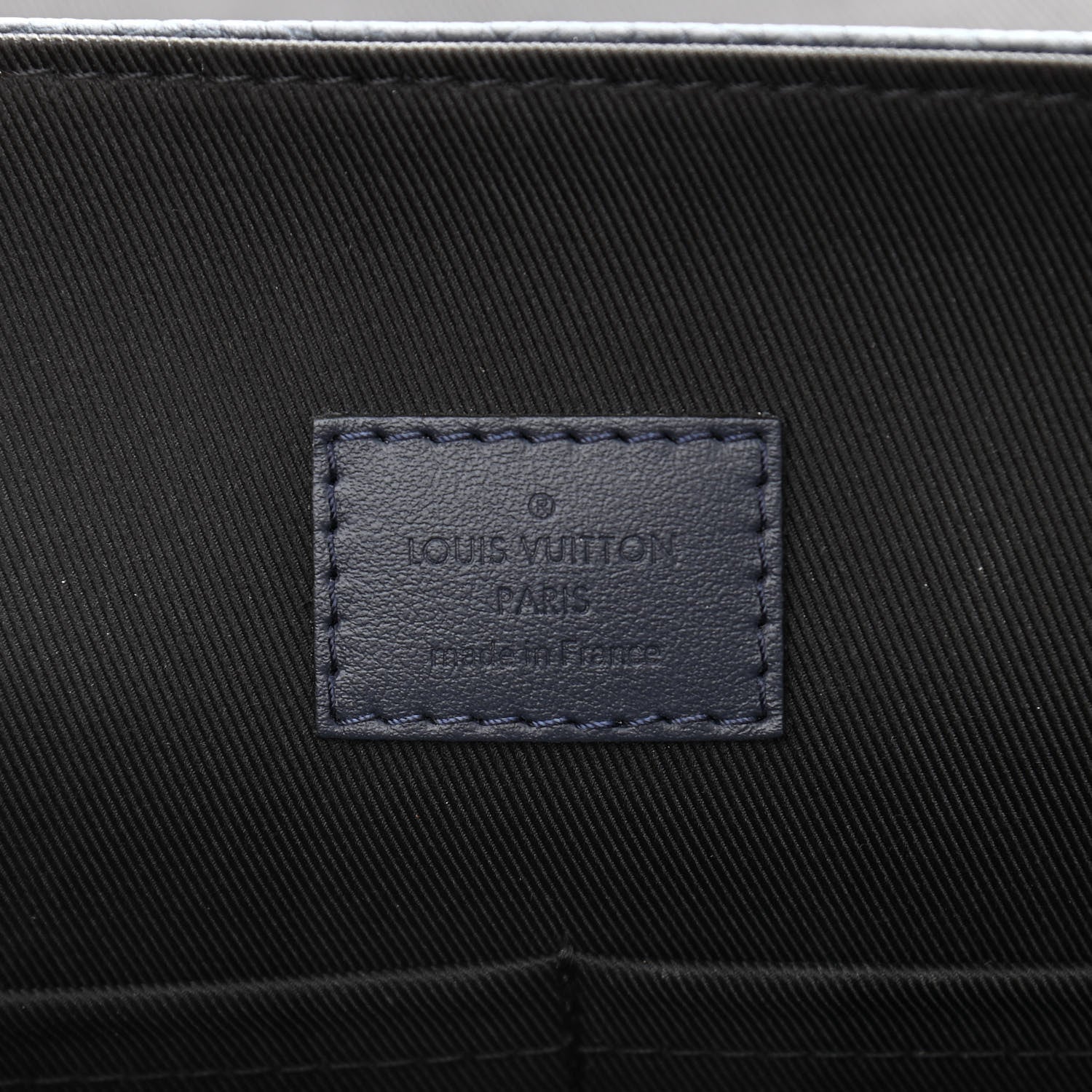 Louis Vuitton Taurillon Christopher Messenger Bleu Marine 6 of 10