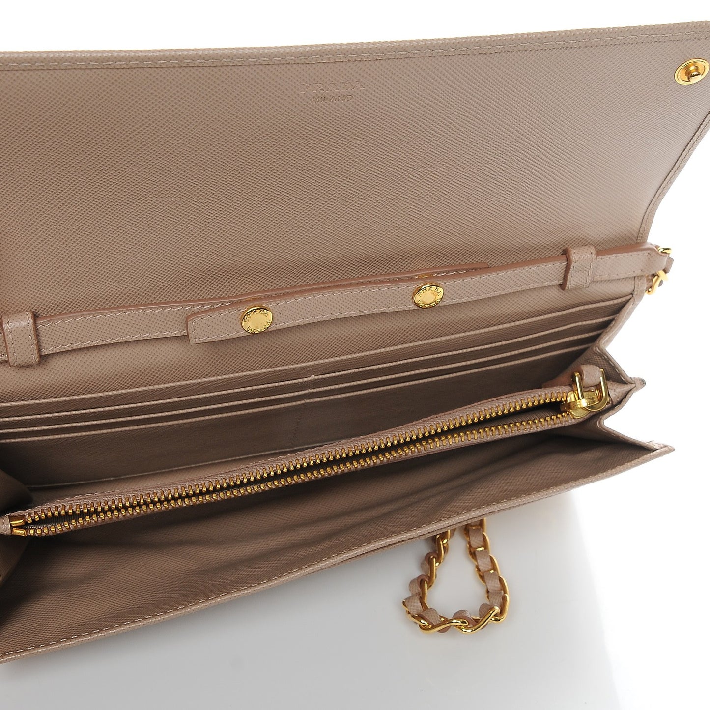 Saffiano Metal Oro Chain Wallet Cammeo