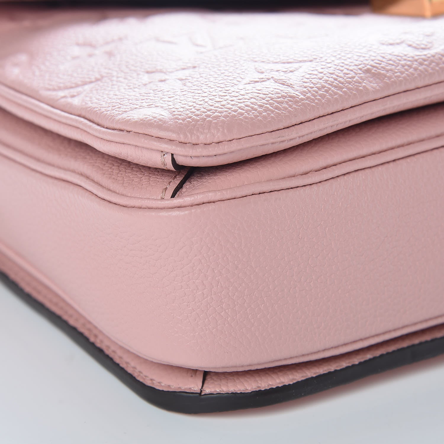 Louis Vuitton Empreinte Pochette Metis Rose Poudre 5 of 9