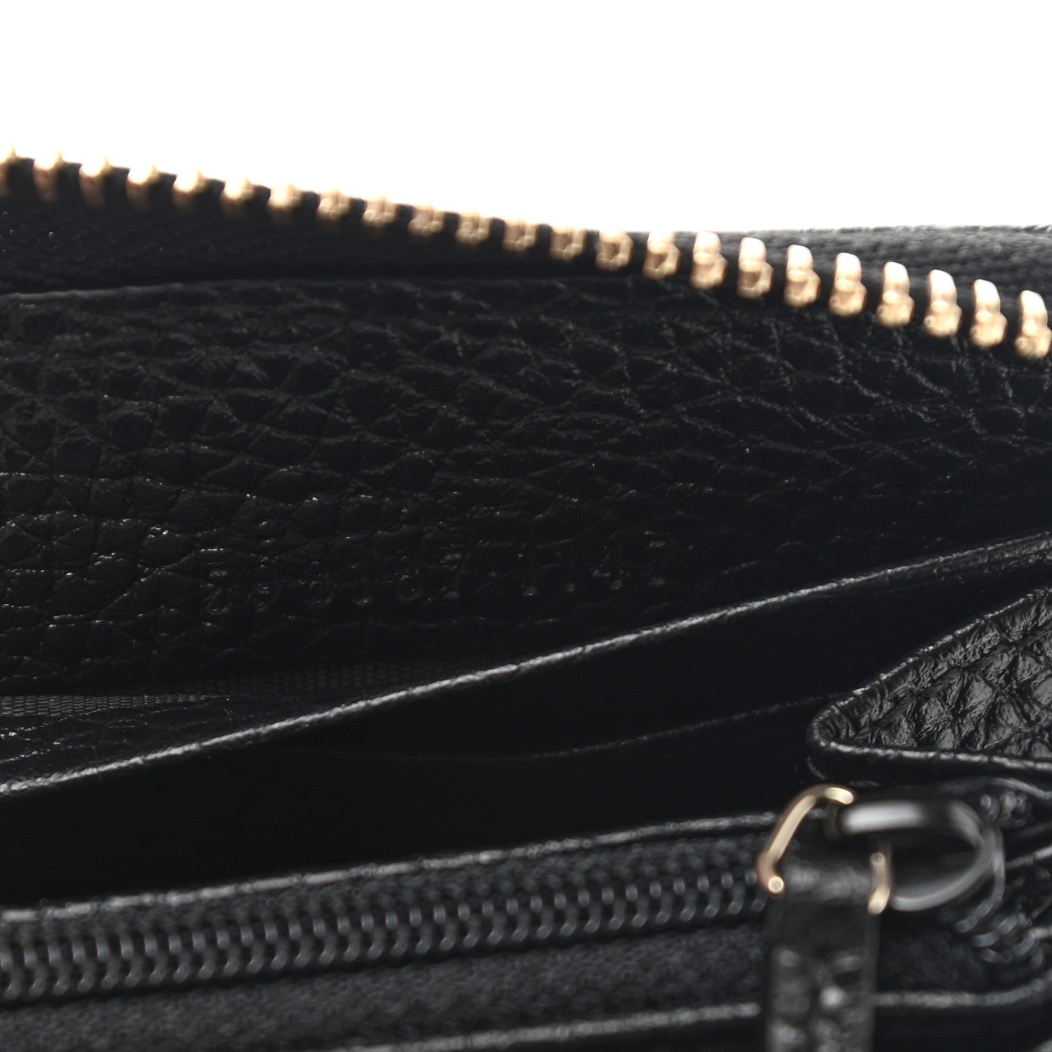 Gucci Pebbled Calfskin Soho Zip Around Wallet Black 7 of 8