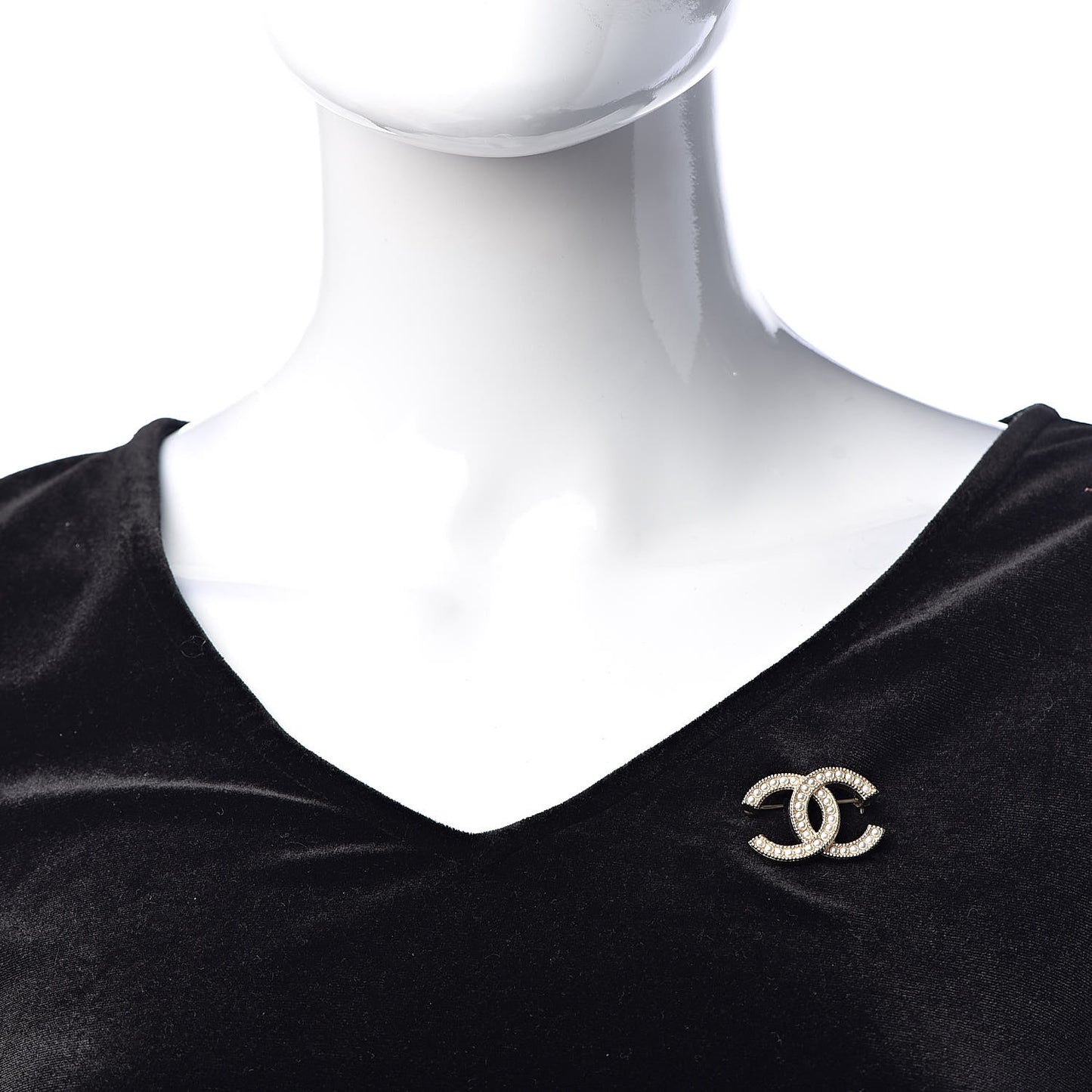 Pearl CC Mini Brooch Gold