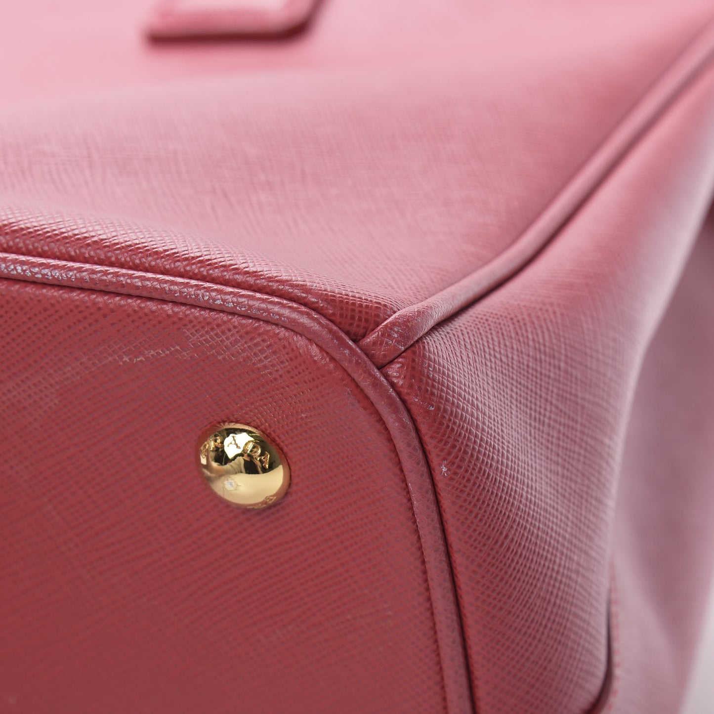 Saffiano Lux Medium Tote Fuoco