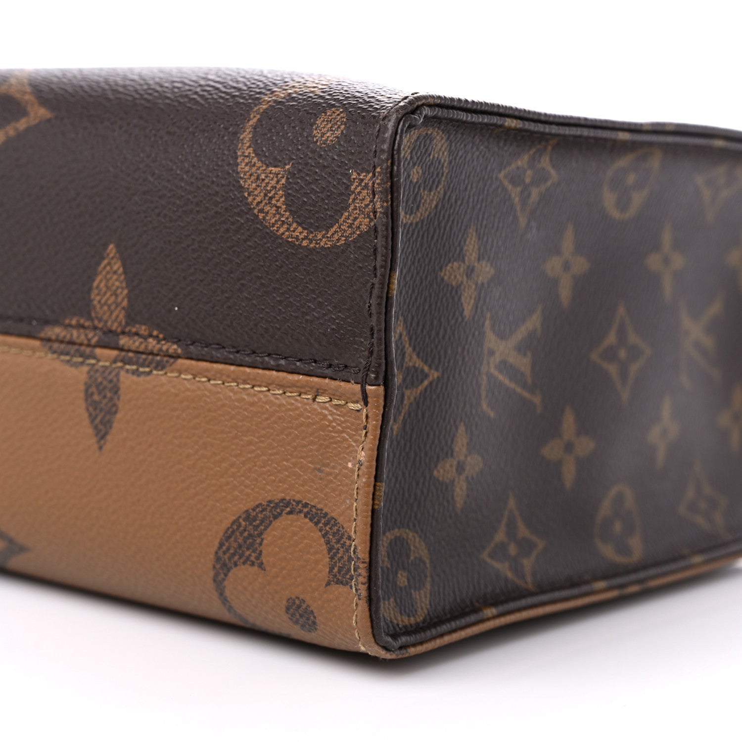 Louis Vuitton Reverse Monogram Giant Onthego PM 8 of 16
