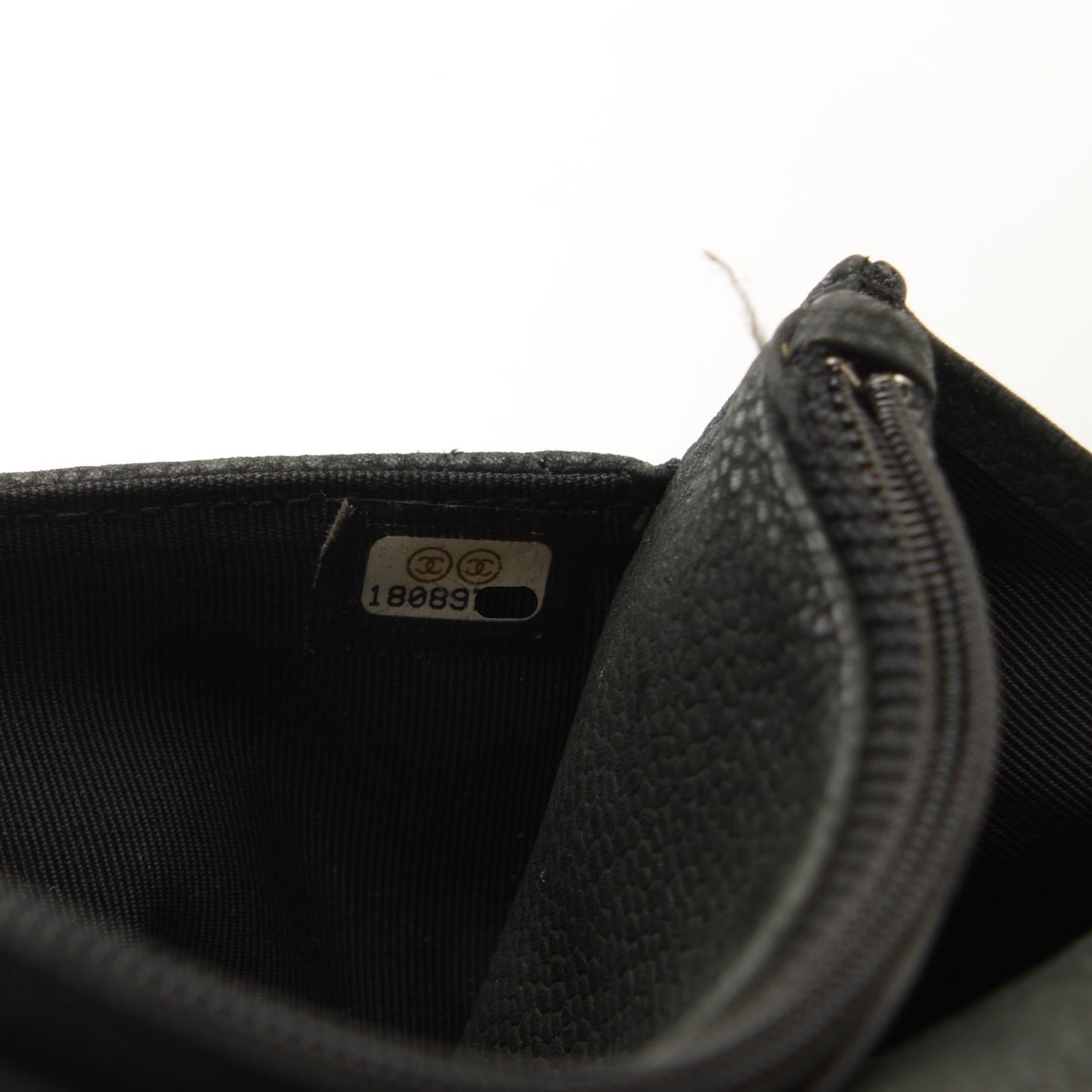 Iridescent Caviar Quilted Wallet on Chain WOC Black