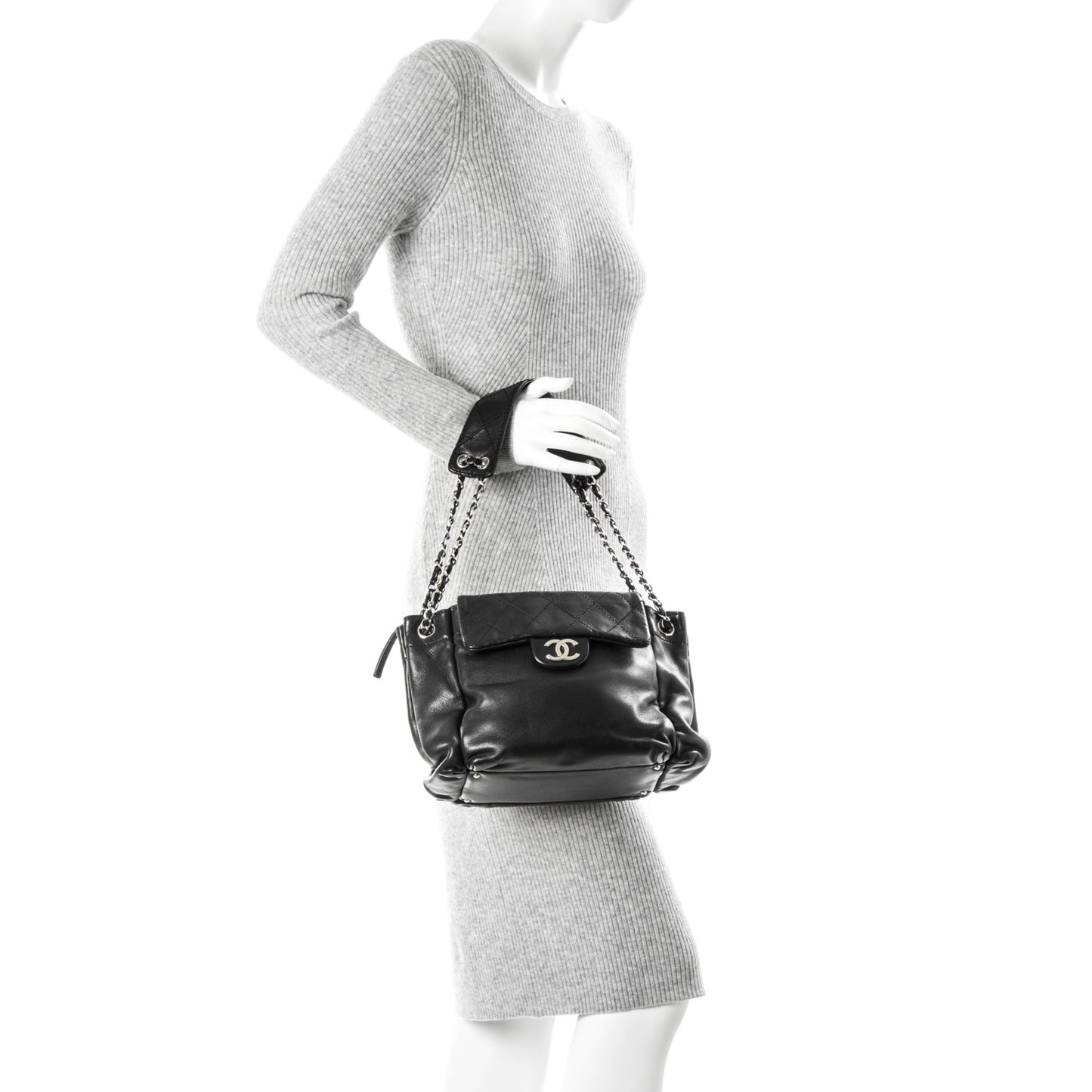 Lambskin Diamond Stitch Shoulder Bag Black