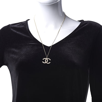 Chanel Pearl CC Pendant Necklace Gold 2 of 5
