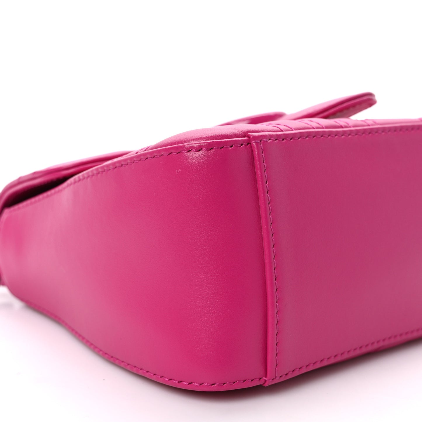 Calfskin Matelasse Monochrome Mini GG Marmont Top Handle Shoulder Bag Classic Fuxia
