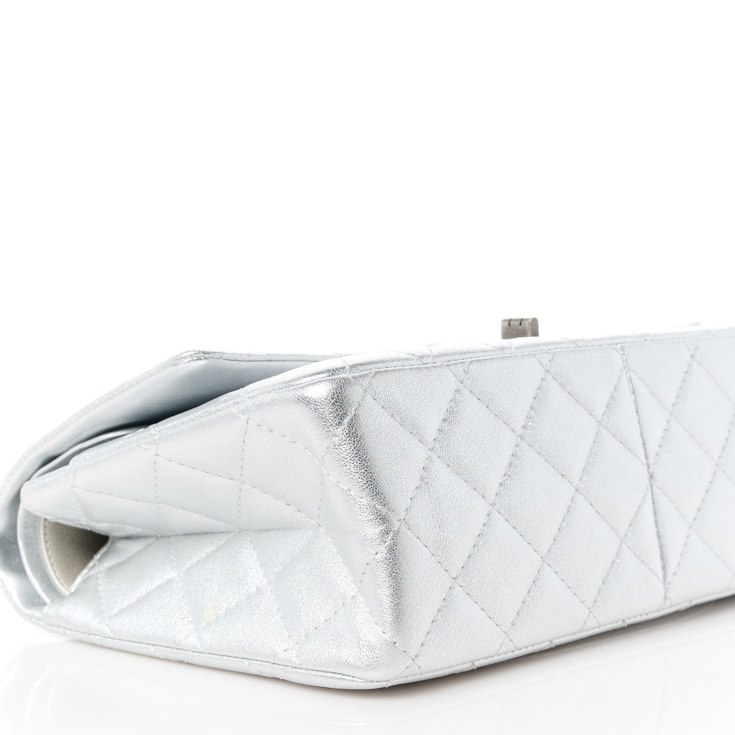 Chanel Metallic Lambskin Quilted 2.55 Reissue 226 Flap Silver 9 of 10