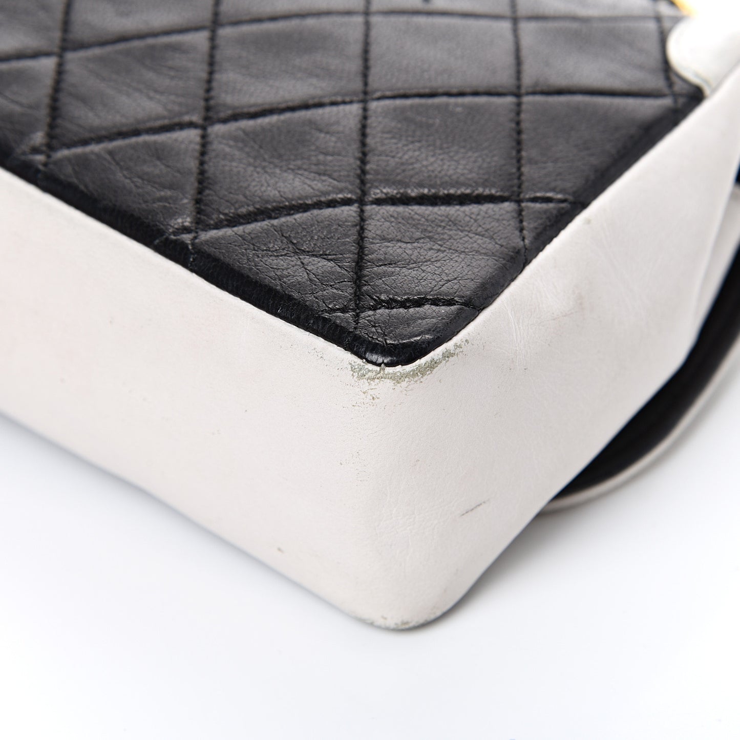 Lambskin Quilted Single Flap White Black
