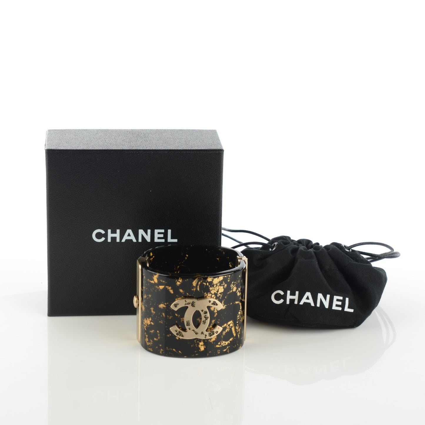 Resin CC Wide Cuff Black Gold