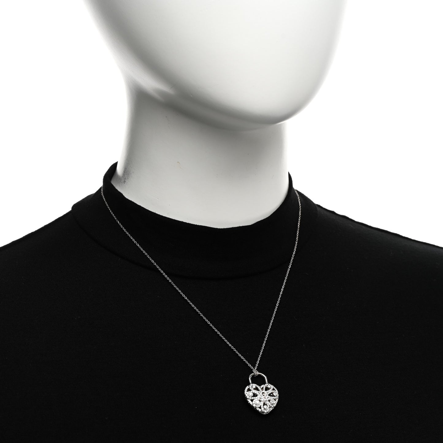 18K White Gold Diamond Filigree Heart Pendant Necklace