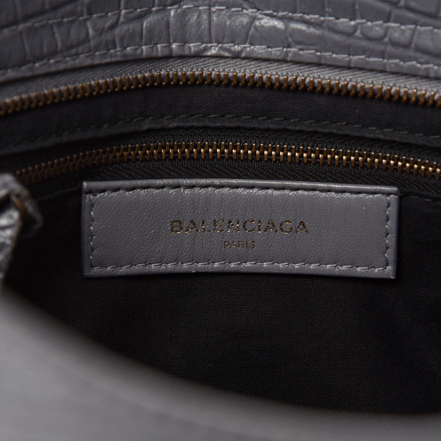 Calfskin Crocodile Embossed Classic Hardware City Gris Beton