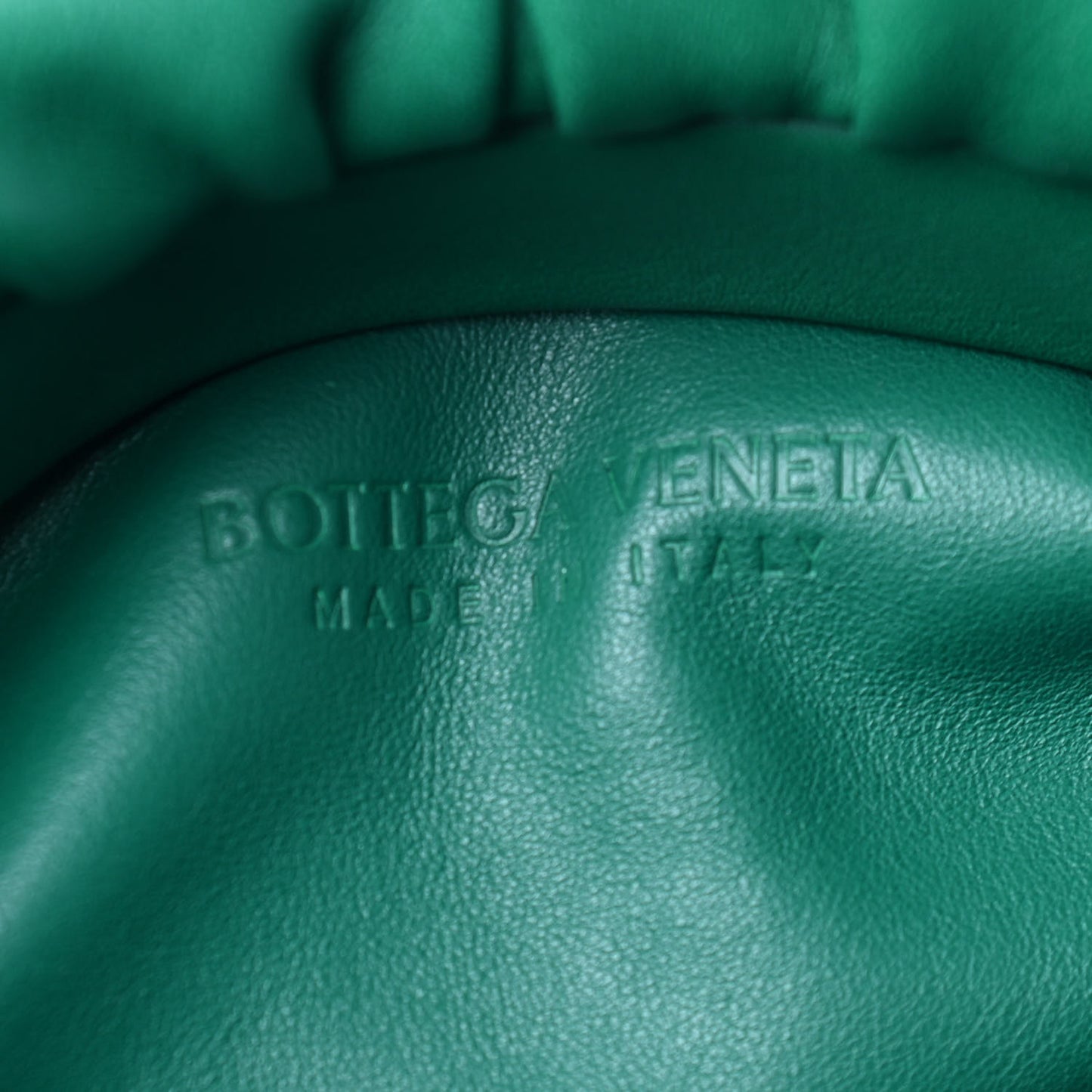 Calfskin The Pouch Chain Racing Green