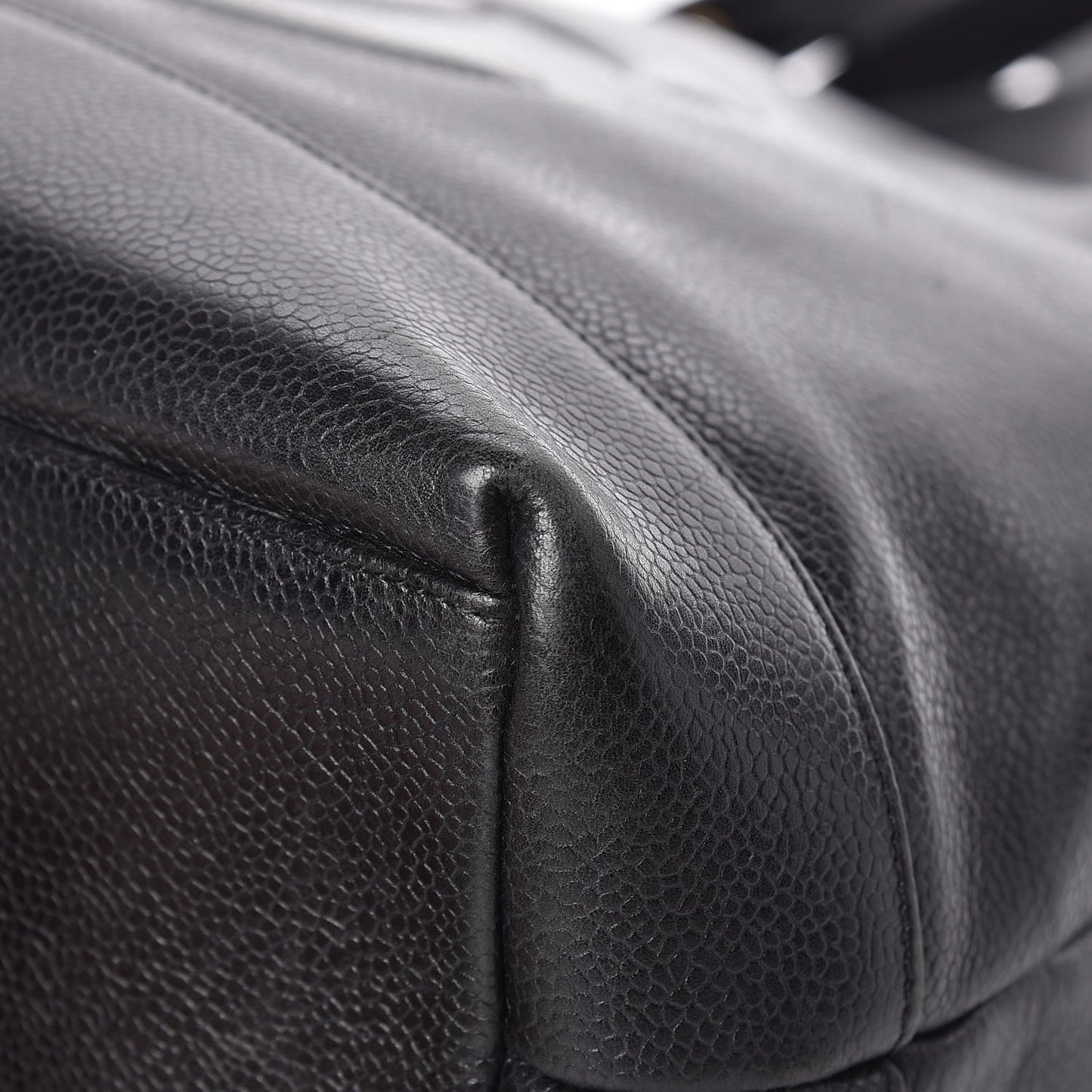 Caviar CC Shoulder Bag Black