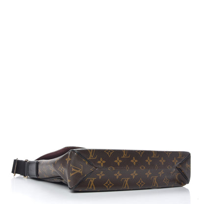 Louis Vuitton Monogram Macassar District MM 4 of 10