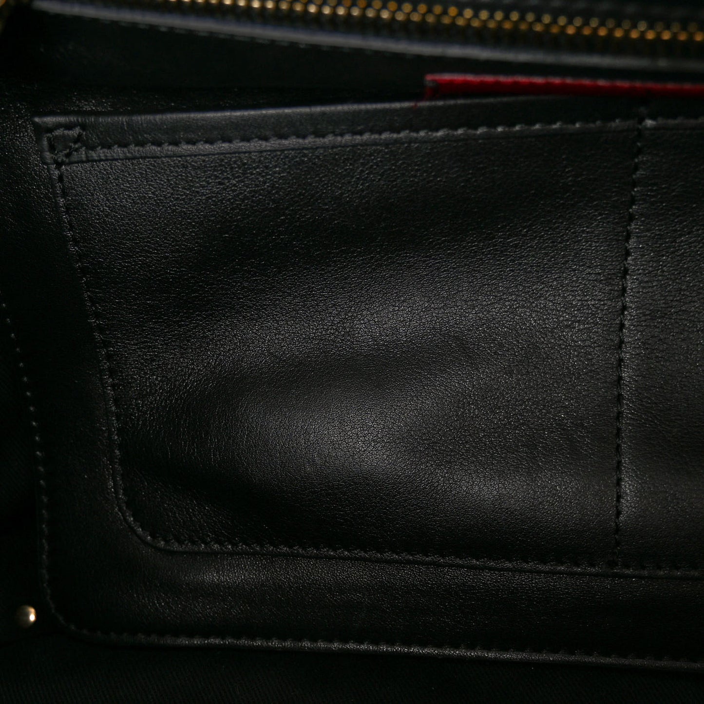 Vitello Medium Rockstud Tote Black