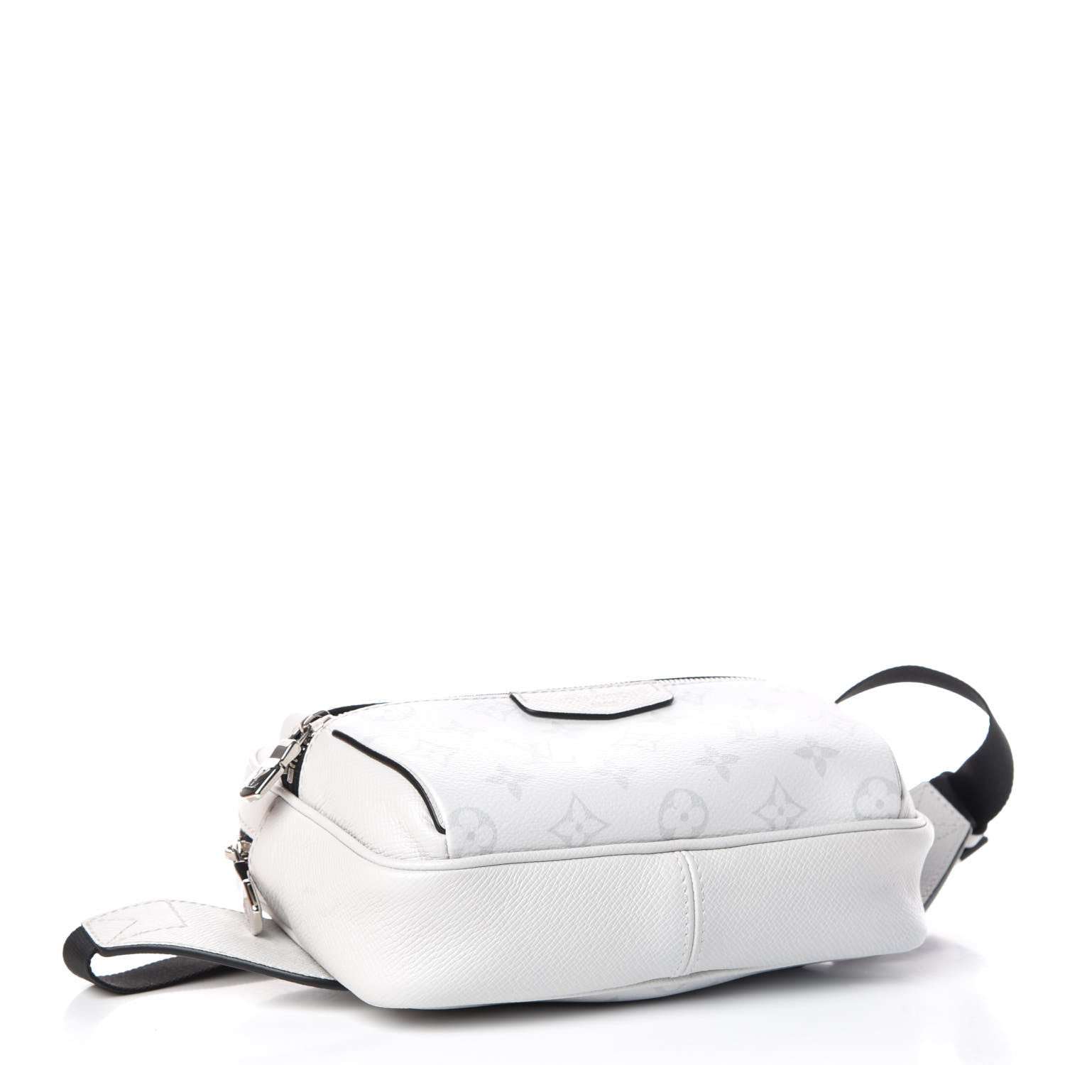 Louis Vuitton Taiga Monogram Outdoor Bumbag White 4 of 12